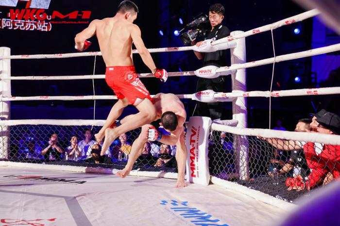 WKG阿克苏站落幕 中国选手太依拉克击败马克西姆